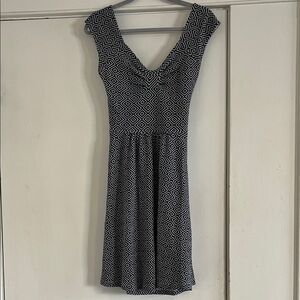 Navy and White Geo-Print V-Neck Dress With Peekaboo Back